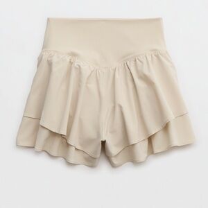 OFFLINE Aerie Cream Women’s small Real Me Flirty Short